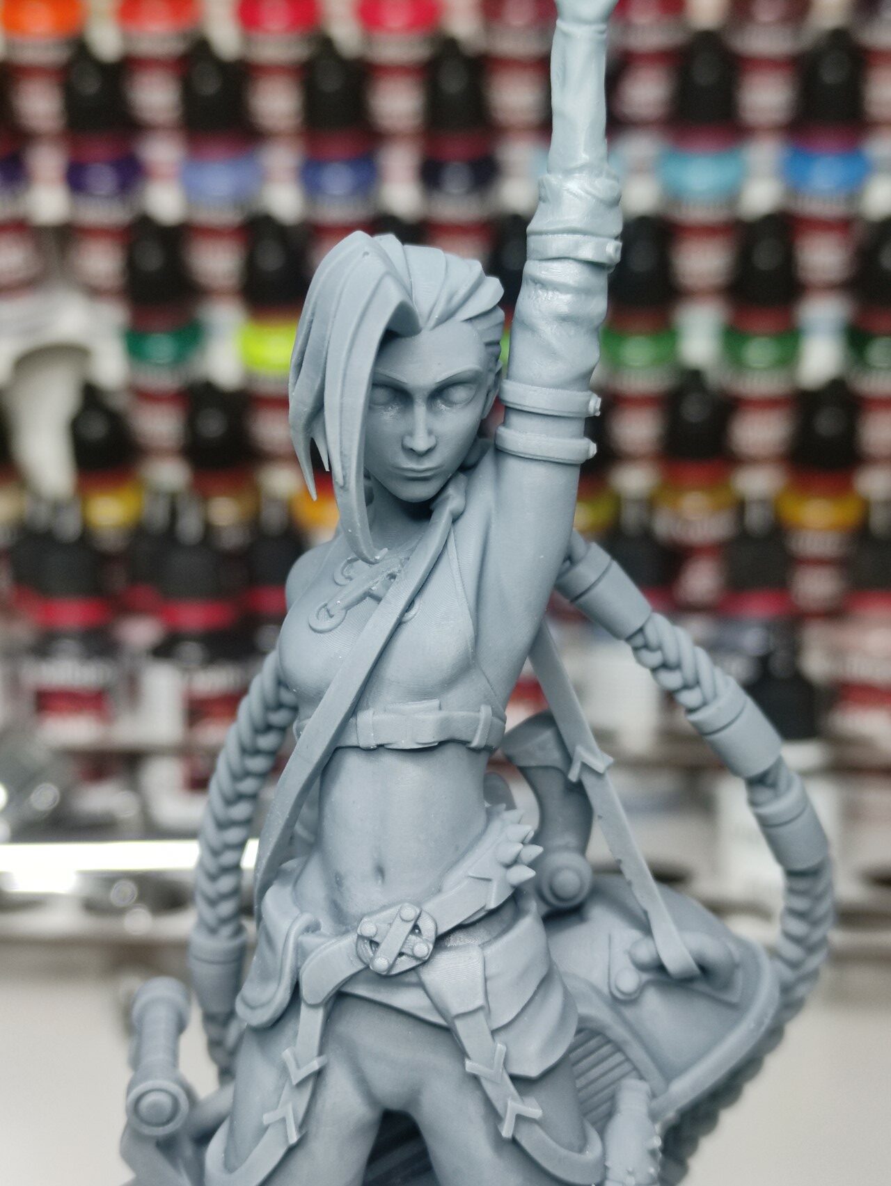 Jinx - Arcane - bras en l'air