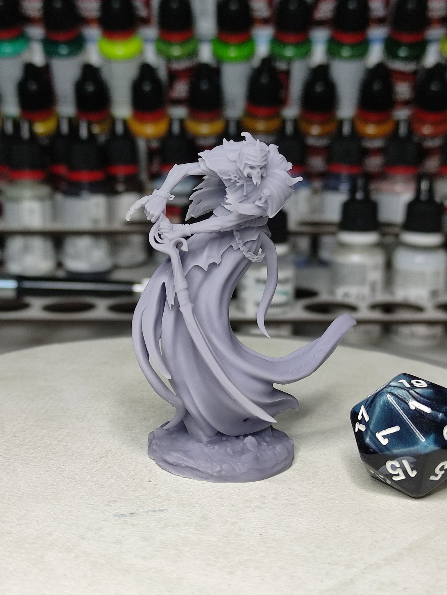 Spectre Fantomatique avec épée