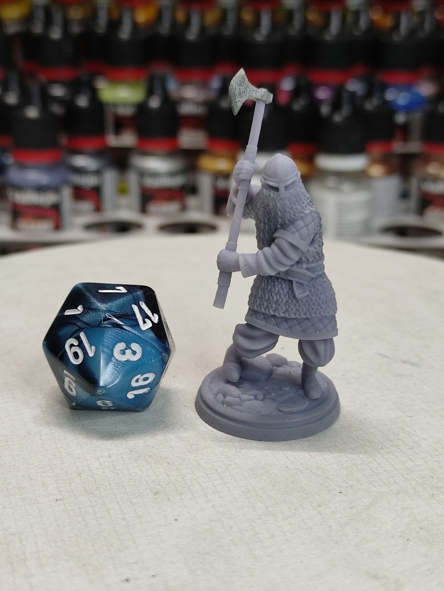 Humain guerrier hache 2M- Tabletop