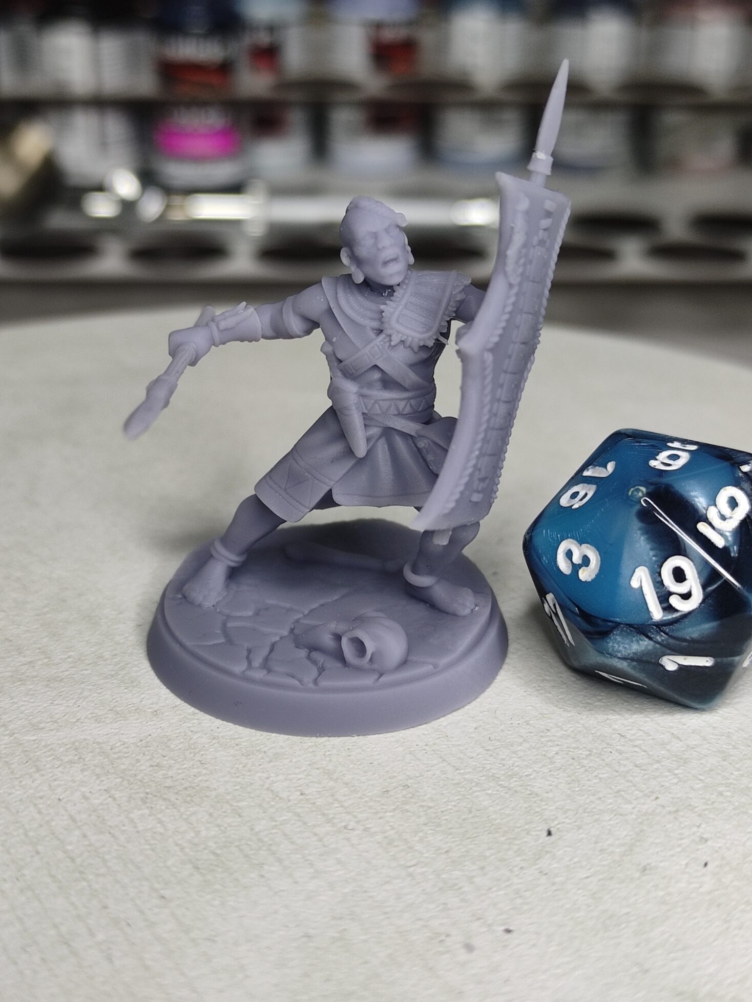 Humain guerrier tribal lance 3- Tabletop