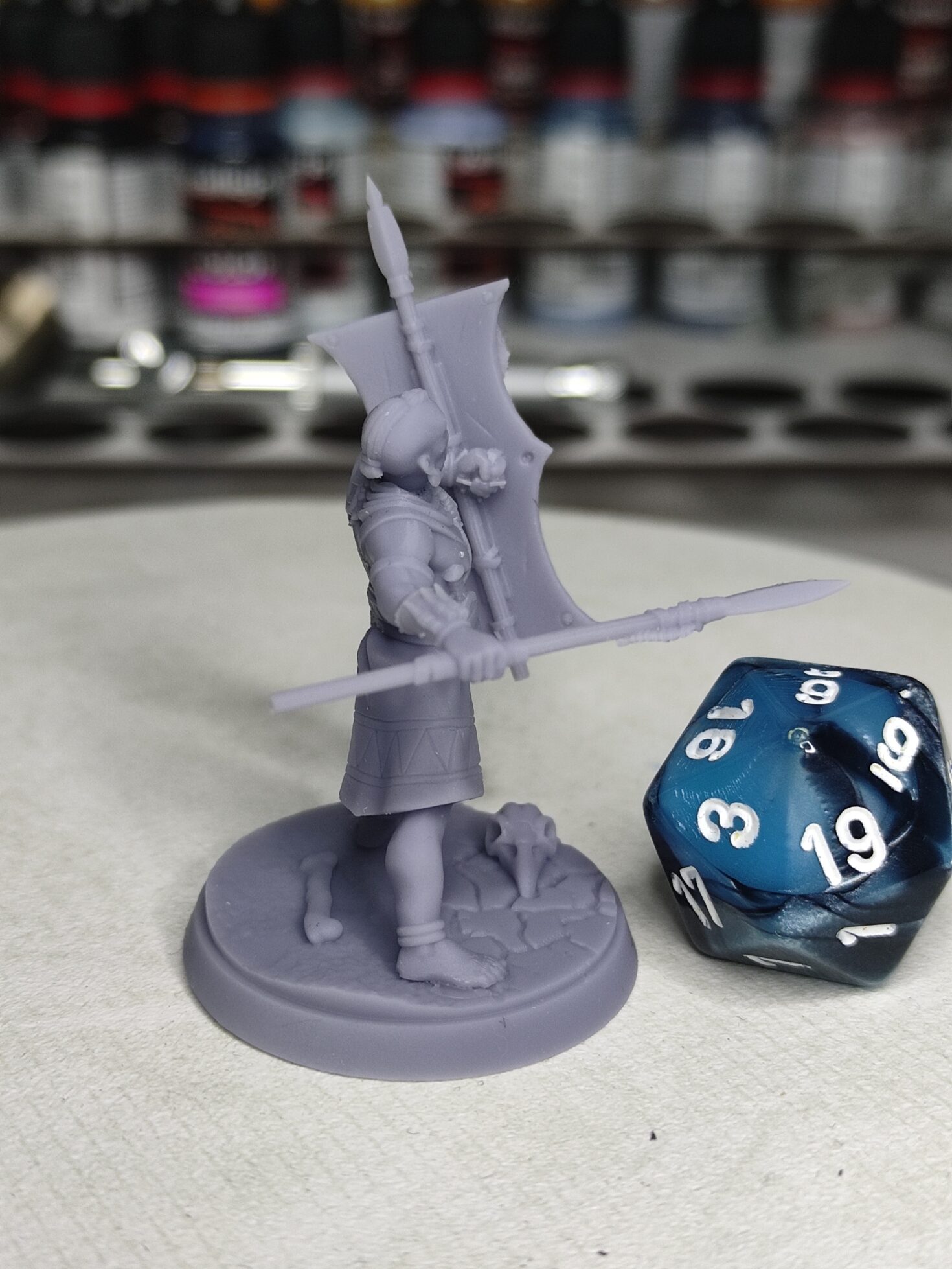 Humain guerrier tribal lance 3- Tabletop – Image 3